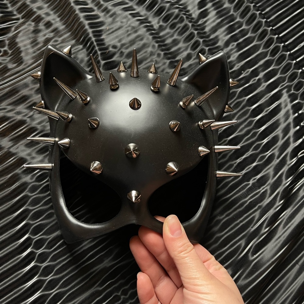 Stud Mask Set - Picture 2 of 4